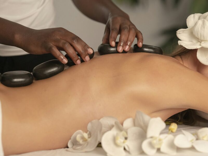 Couples Massage at Home in Dubai: How It Works and How to Plan the Evening
